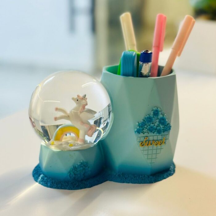 10325908_67db84e1c6f54 مقلمة مكتب مع كرة زجاجية مضيئة جبصين لون أزرق - الصورة 1