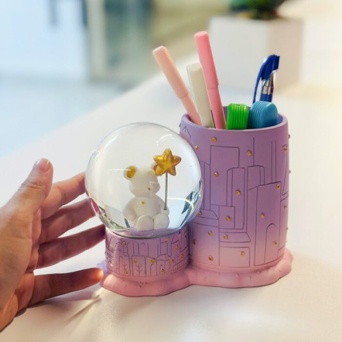 10325910_67db84e36b24a مقلمة مكتب مع كرة زجاجية مضيئة جبصين لون بنفسجي - الصورة 1