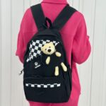 ⁦شنطة مدرسية مع دبدوب مقاس 16 انش لون أسود⁩ - الصورة ⁦2⁩