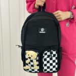 ⁦شنطة مدرسية مع دبدوب مقاس 16 انش لون أسود⁩ - الصورة ⁦3⁩