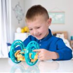 ⁦لعبة السيارة المتحركة بدرجة 360 مع أضواء وصوت لون أزرق⁩ - الصورة ⁦6⁩