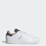 ⁦adidas Unisex Stan Smith Shoes - White- حذاء اديداس ستان سميث للجنسين لون أبيض⁩ - الصورة ⁦3⁩