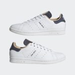 ⁦adidas Unisex Stan Smith Shoes - White- حذاء اديداس ستان سميث للجنسين لون أبيض⁩ - الصورة ⁦13⁩