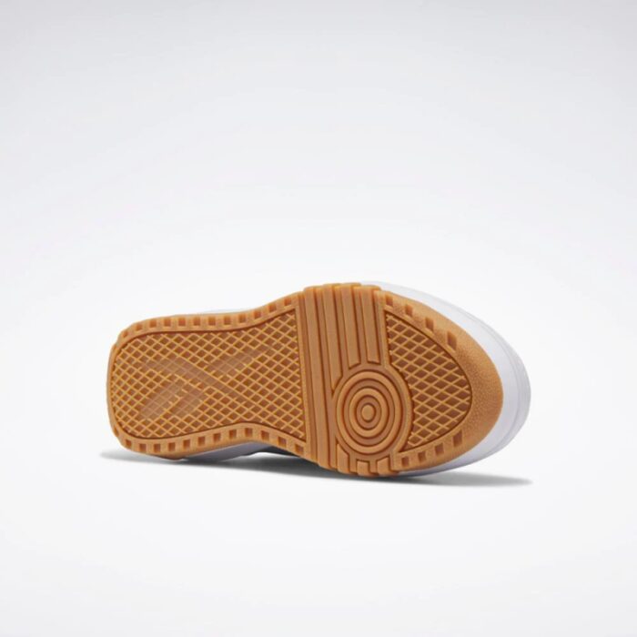 ⁦Reebok Women's Club C Extra Platform Casual Shoes- حذاء ريبوك كلوب سي اكسترا للنساء لون ابيض⁩ - الصورة ⁦5⁩