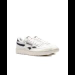 ⁦Reebok Women's Club C Double Revenge Shoes- حذاء ريبوك كلوب سي دبل ريفيج للنساء لون أبيض⁩ - الصورة ⁦2⁩