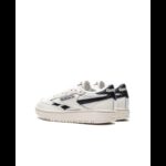 ⁦Reebok Women's Club C Double Revenge Shoes- حذاء ريبوك كلوب سي دبل ريفيج للنساء لون أبيض⁩ - الصورة ⁦3⁩