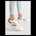 ⁦Reebok Women's Club C Double Revenge Shoes- حذاء ريبوك كلوب سي دبل ريفيج للنساء لون أبيض⁩ - الصورة ⁦5⁩