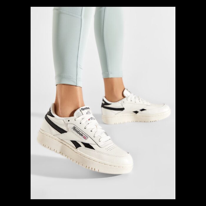 ⁦Reebok Women's Club C Double Revenge Shoes- حذاء ريبوك كلوب سي دبل ريفيج للنساء لون أبيض⁩ - الصورة ⁦5⁩