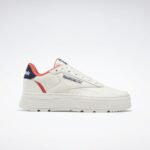 ⁦Reebok Womens' Club C Double GEO Shoes- حذاء ريبوك كلوب سي دبل للنساء لون طحيني⁩ - الصورة ⁦2⁩