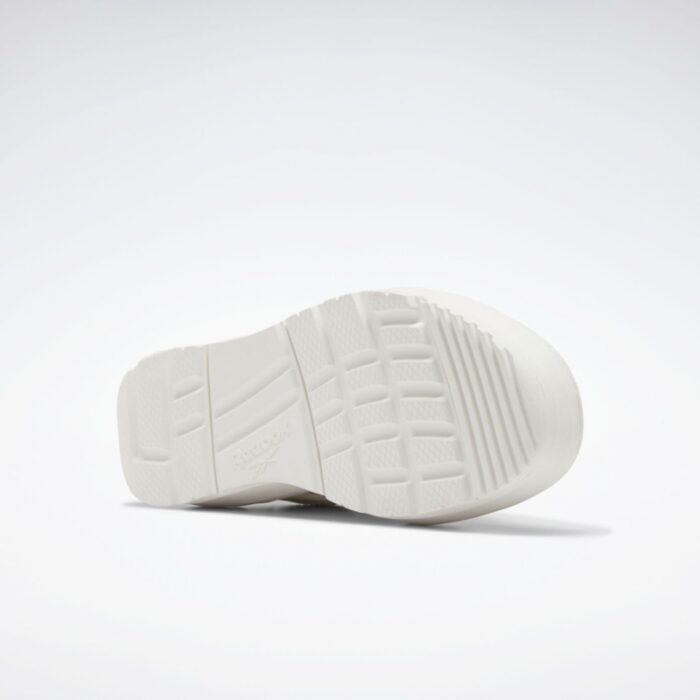 ⁦Reebok Womens' Club C Double GEO Shoes- حذاء ريبوك كلوب سي دبل للنساء لون طحيني⁩ - الصورة ⁦4⁩