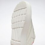 ⁦Reebok Womens' Club C Double GEO Shoes- حذاء ريبوك كلوب سي دبل للنساء لون طحيني⁩ - الصورة ⁦6⁩