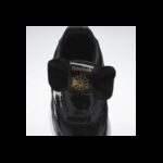 ⁦Reebok Kids' Club C Slip-On IV  Shoes- حذاء ريبوك كلوب سي سليب اون للأطفال لون أسود⁩ - الصورة ⁦3⁩