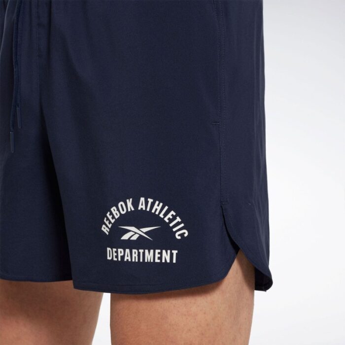 ⁦Reebok Men's Training Graphic Woven Shorts- شورت ريبوك جرافيك ويفن للرجال لون كحلي⁩ - الصورة ⁦3⁩