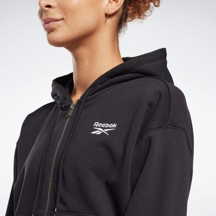 ⁦Reebok Women RI French Terry Full Zip Jacket- جاكيت هودي ريبوك فرينش تيري للنساء لون أسود⁩ - الصورة ⁦5⁩