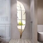 ⁦مرآة شكل ريشة أكريليك حجم صغير⁩ - الصورة ⁦2⁩