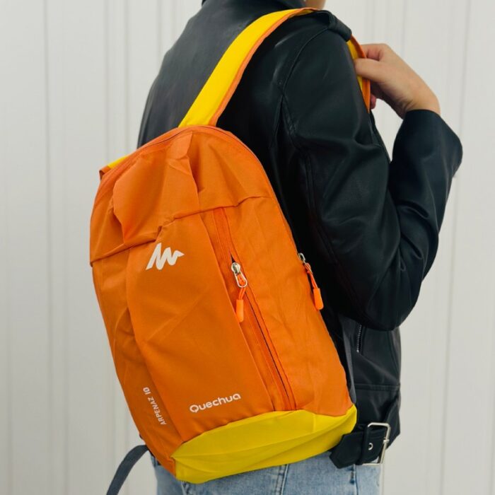 ⁦شنطة مدرسية 15 انش لون برتقالي وأصفر⁩ - الصورة ⁦3⁩