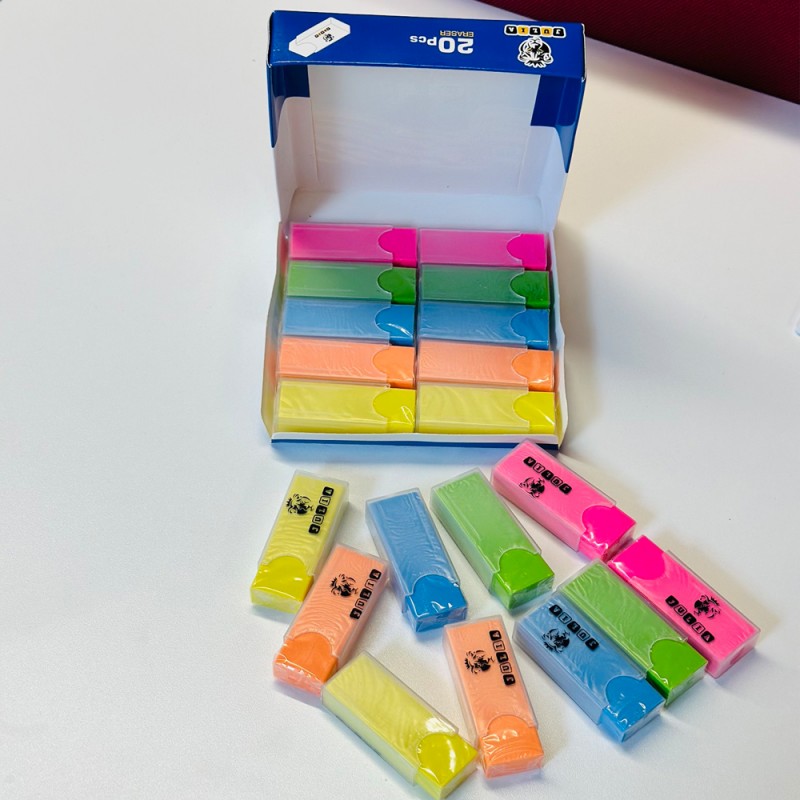 ⁦علبة ممحاة رصاص من جوليا ملونة⁩ - الصورة ⁦1⁩