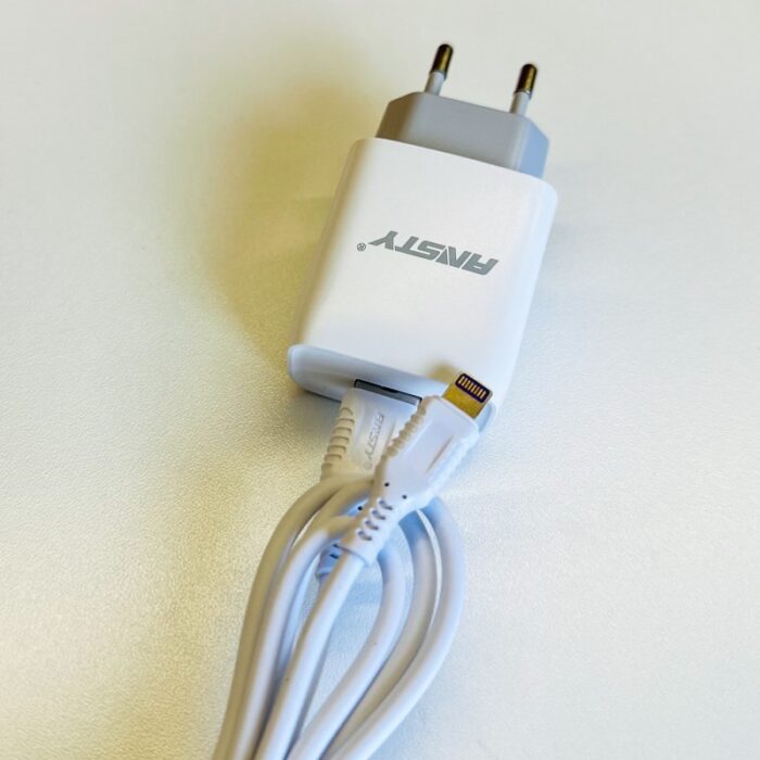 ⁦شاحن ايفون انستي 18 وات عظمة + وصلة⁩ - الصورة ⁦2⁩