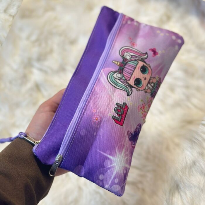 ⁦مقلمة قماش بتصميم ديزني رسمة LOL لون بنفسجي⁩ - الصورة ⁦2⁩