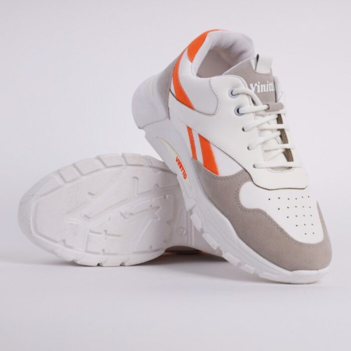 10327745_67db8bc9aeef0 حذاء رياضي للرجال لون أبيض وبرتقالي - الصورة 1