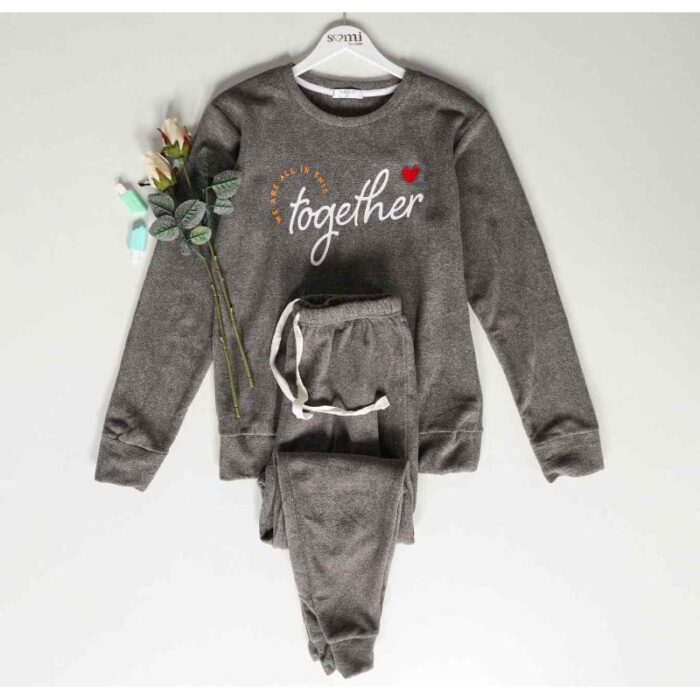 10327817_67db8c07cd519 بجامة شتوية بأكمام طويلة للنساء لون سكني من Sami Boutique - الصورة 1