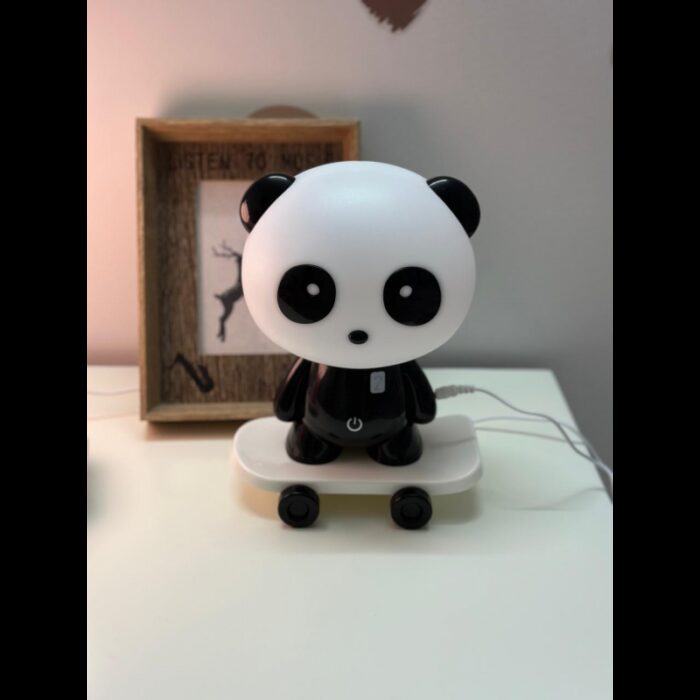 ⁦مصباح مكتب بتصميم دب باندا للأطفال لون أسود وأبيض-Kids Table Lamp⁩ - الصورة ⁦2⁩