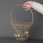 ⁦ستاند تعليق حائط معدني لون ذهبي⁩ - الصورة ⁦3⁩