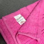 ⁦منشفة قطنية حجم كبير مقاس 142×91 سم لون زهري⁩ - الصورة ⁦3⁩