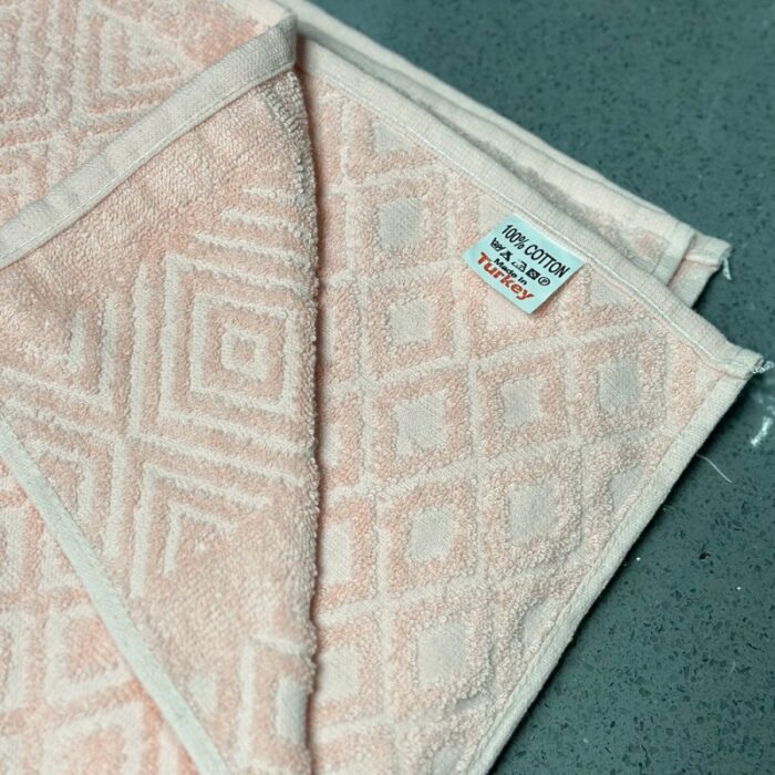 ⁦منشفة قطنية حجم كبير مقاس 145×95 سم لون برتقالي⁩ - الصورة ⁦3⁩