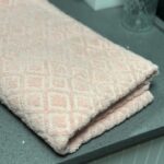 ⁦منشفة قطنية حجم كبير مقاس 145×95 سم لون برتقالي⁩ - الصورة ⁦4⁩