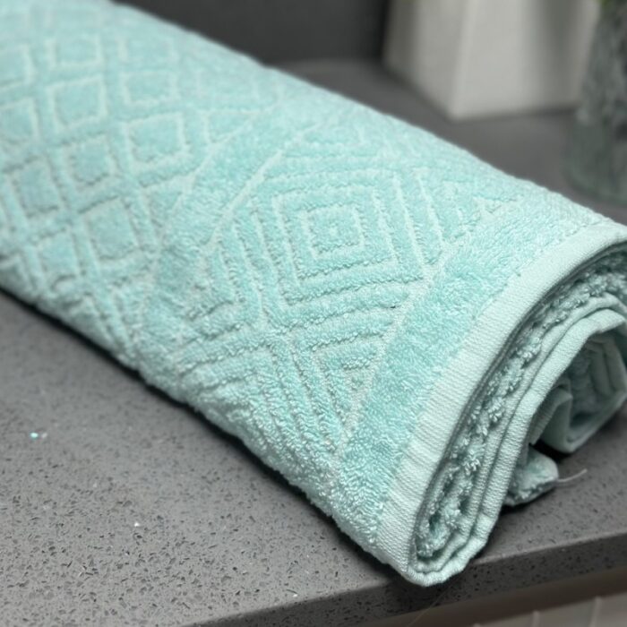 ⁦منشفة قطنية حجم كبير مقاس 145×95 سم لون أزرق⁩ - الصورة ⁦3⁩