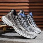⁦حذاء رياضي بتصميم شبكي ونعل سميك للرجال لون رمادي وسكني- Fashion Mens Sneakers Breathable Running Shoes⁩ - الصورة ⁦4⁩