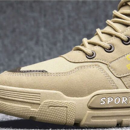 حذاء كاجوال للرجال لون بيج