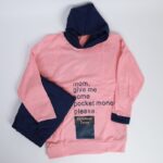 بجامة نسائية مُكونة من قطعتين لون زهري وكحلي