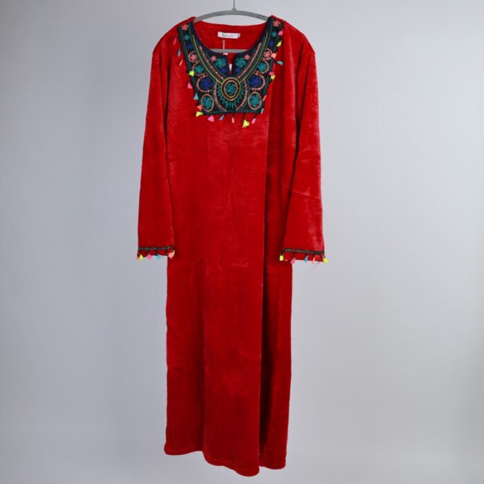 10328132_67db8d6ac2a96 دشداشة فرو نسائية لون أحمر - الصورة 1