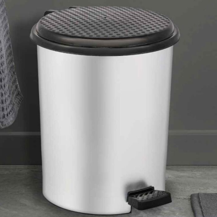 ⁦سلة مهملات بلاستيك لون فضي وأسود 26*32 سم⁩ - الصورة ⁦2⁩