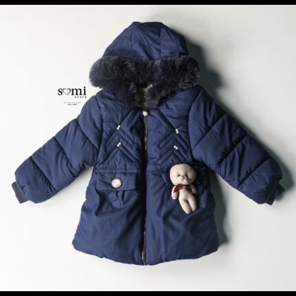 سترة نفخ مبطنة فرو بتصميم دبدوب للأطفال لون كحلي من Sami Boutique