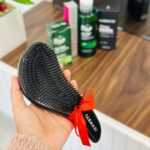 ⁦بكج العناية بالشعر والوجه من فارمسي ( شامبو + كريم أساس مطفأ اللمعة + هدية فرشاة شعر + كريم الوجه + ماسكارا )⁩ - الصورة ⁦6⁩