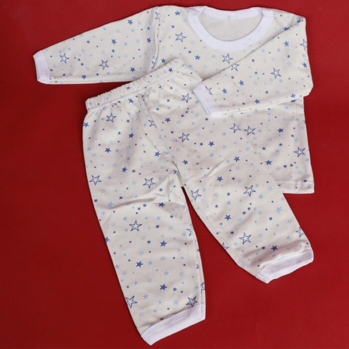 ⁦بجامة بيبي قطن بأكمام طويلة بتصميم رسوم نجوم لون أبيض⁩ - الصورة ⁦4⁩