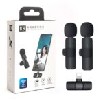 ⁦زوج ميكروفونات لاسلكية مع وصلة منفذ لايتنينج لون أسود⁩ - الصورة ⁦3⁩