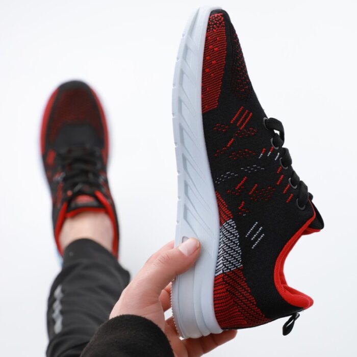 ⁦حذاء فاشن سبورت رياضي للجنسين لون أسود وأحمر⁩ - الصورة ⁦6⁩