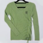 ⁦بلوزة صوف ناعم قبة في للنساء لون أخضر فاتح⁩ - الصورة ⁦3⁩