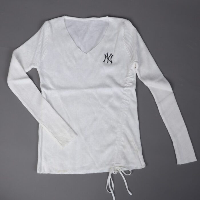 ⁦بلوزة صوف ناعم قبة في للنساء لون أبيض⁩ - الصورة ⁦3⁩