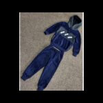 بجامه ولادي كوردي مقلم مع طاقية لون كحلي ورمادي