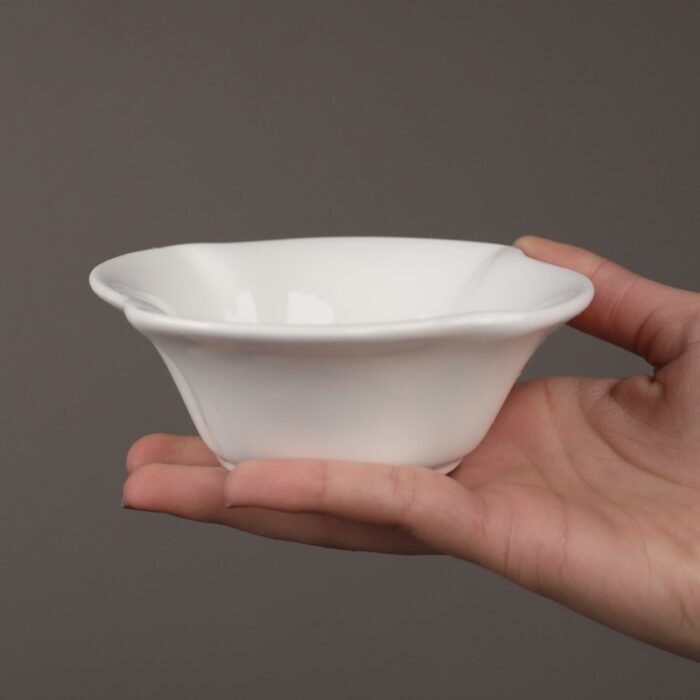 ⁦زبدية بورسلان حجم صغير لون أبيض قياس 11*11*4.5 سم⁩ - الصورة ⁦10⁩