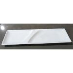 صحن بورسلان مقسم قسمين للمخللات والفواكه المجففة