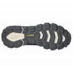 ⁦حذاء سكيتشرز ماكس بروتيكت- فاست تراك للرجال لون أسود ونعل أبيض وبيج- Skechers Men's Max Protect - Fast Track Shoes⁩ - الصورة ⁦3⁩