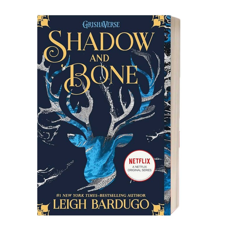 ⁦Shadow and Bone (The Shadow and Bone Trilogy, 1) Paperback by Leigh Bardugo⁩ - الصورة ⁦1⁩