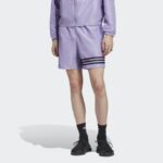 ⁦شورت اديداس اديكلر للرجال لون بنفسجي- adidas Mens' Adicolor Neuclassics Shorts - Purple⁩ - الصورة ⁦3⁩