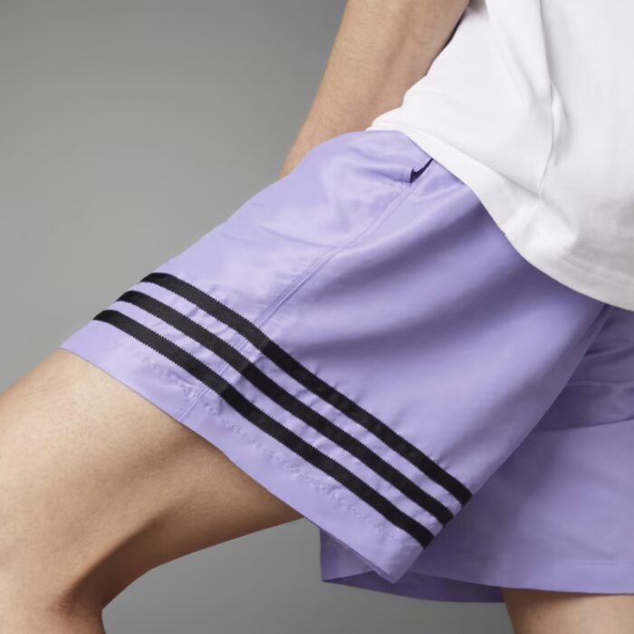 ⁦شورت اديداس اديكلر للرجال لون بنفسجي- adidas Mens' Adicolor Neuclassics Shorts - Purple⁩ - الصورة ⁦9⁩